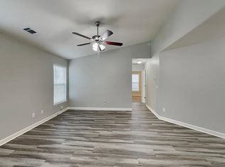 1206 Jordans Pond Ln, Charlotte, NC 28214