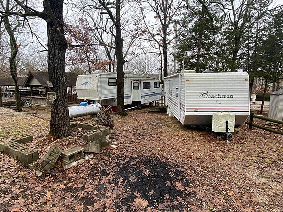 2nd image of 220 & 219 Jellystone Avenue