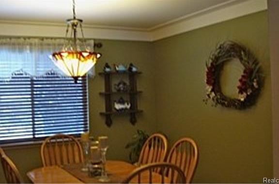 4th image of 5937 Yarmouth Dr