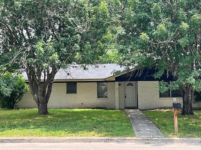 3 bed, 1534 sqft, $1,900 — Photo 4