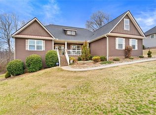 118 Still Creek Ct, Easley, SC 29642
