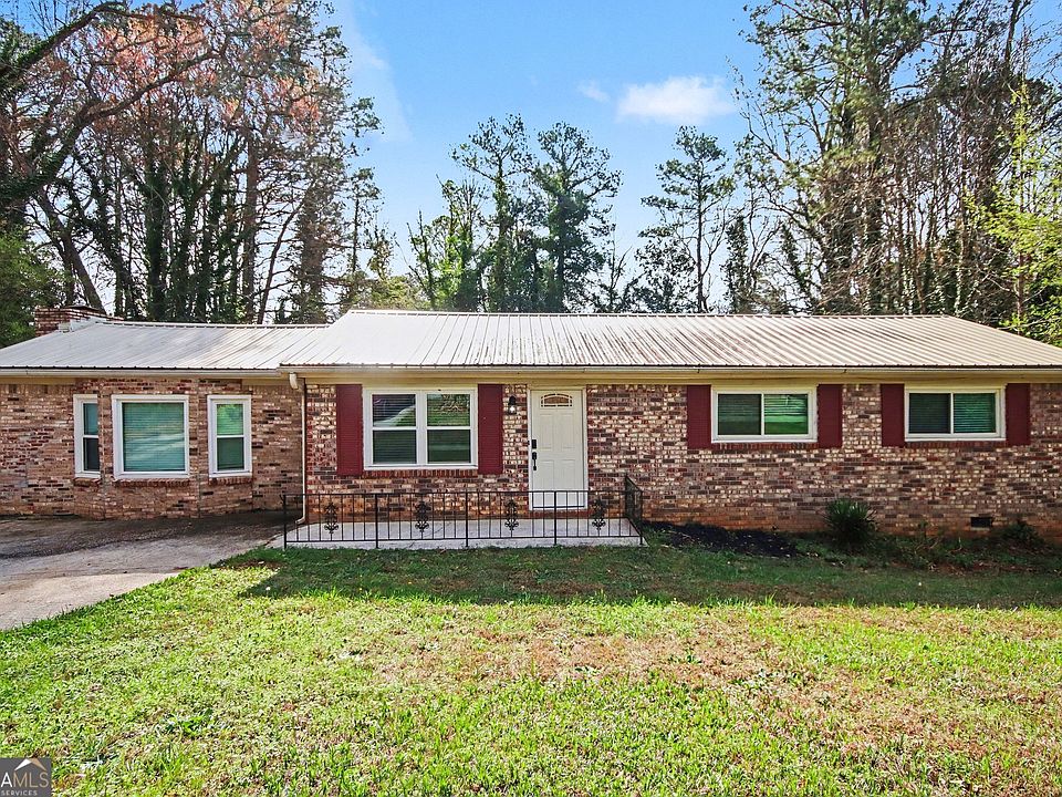 1st image of 2280 Chestnut Log Loop