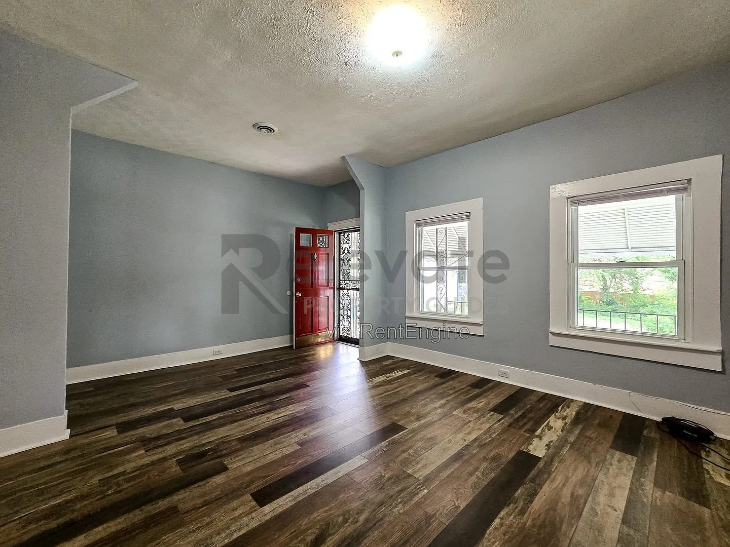 2 bed, 1.0 bath, 809 sqft, $1,545 — Photo 3
