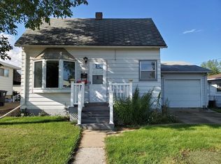 1312 1st St W, Dickinson, ND 58601