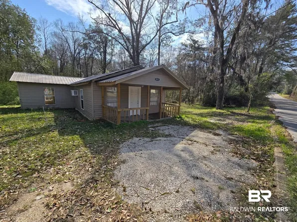 812 Dailey St, East Brewton, AL 36426