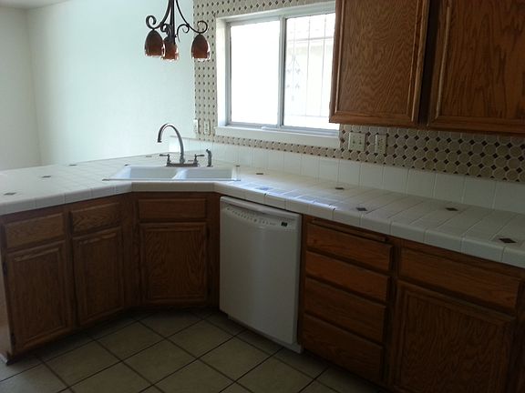 4th image of 2501 W Fruitvale Ave