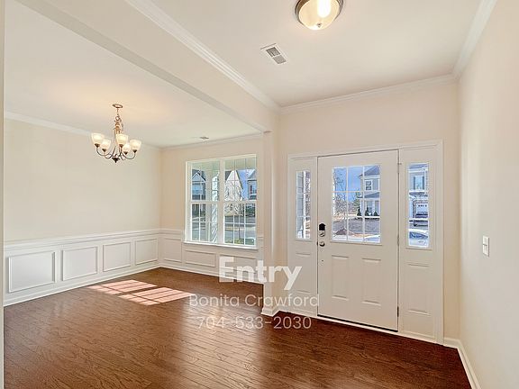5th image of 8227 Cornhill Ave