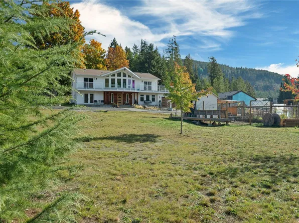 527 Burman Ct, Gold River, BC V0P 1G0