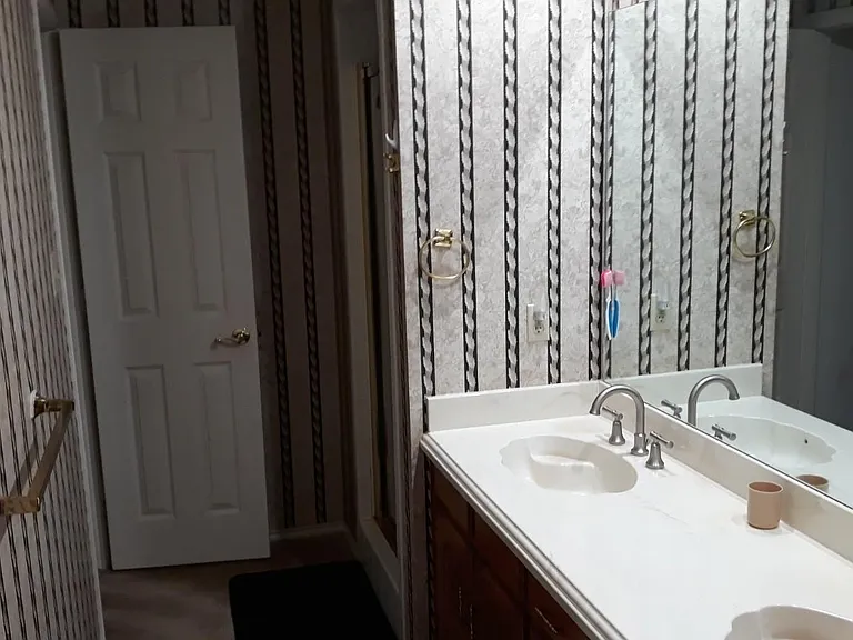 1807 Evergreen Ct — Photo 4