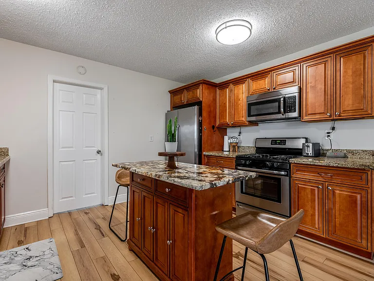 4317 Applecrest Dr — Photo 10