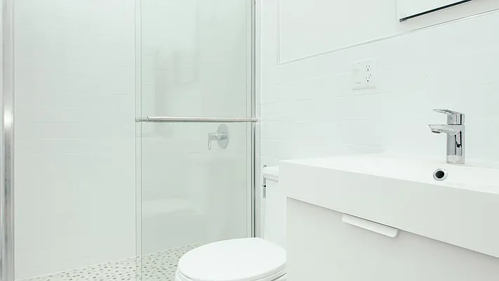 Rented by Nooklyn NYC LLC | media 34