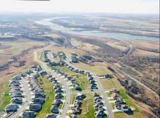 2700 Del Rio Dr, Bismarck, ND 58503