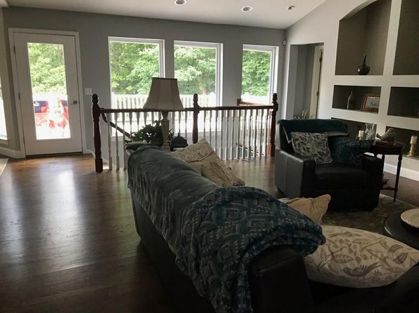 353 Palisades Ridge Ct