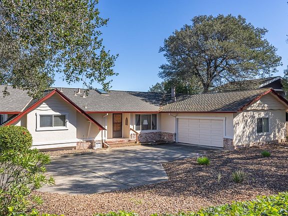 2nd image of 32 La Cresta Drive