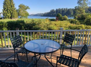 9965 Manitou Beach Dr NE, Bainbridge Island, WA 98110