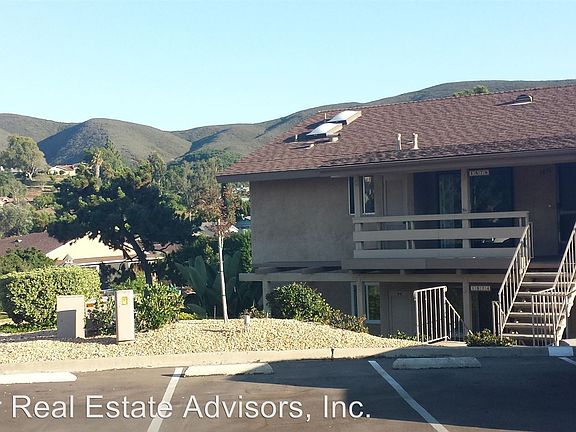 2nd image of 1876 Fairway Circle Dr