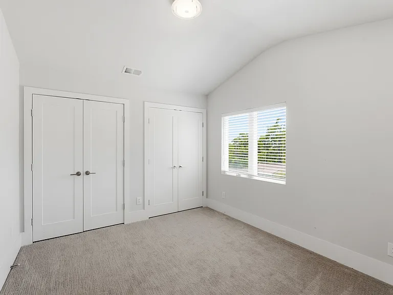 426 Patterson St — Photo 31