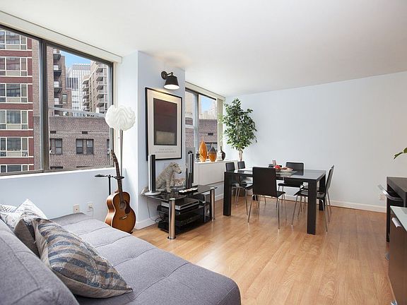3rd image of 301 E 45th St APT 4E