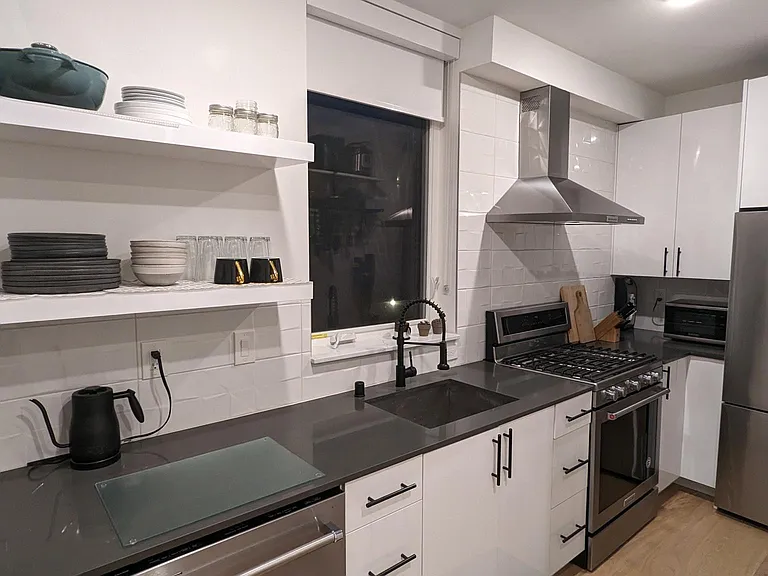2616 E Yesler Way — Photo 5