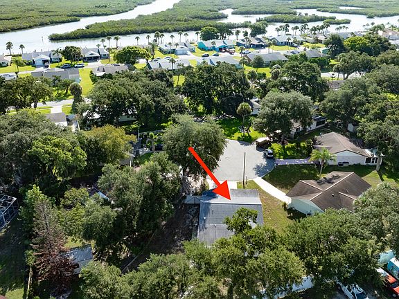 2nd image of 1210 Isthmus Dr