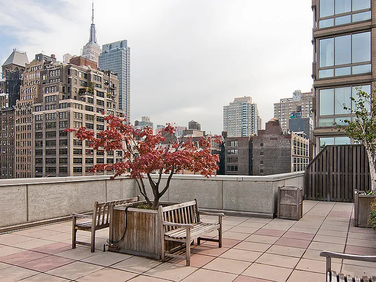 200 W 26th St #814 — Photo 3