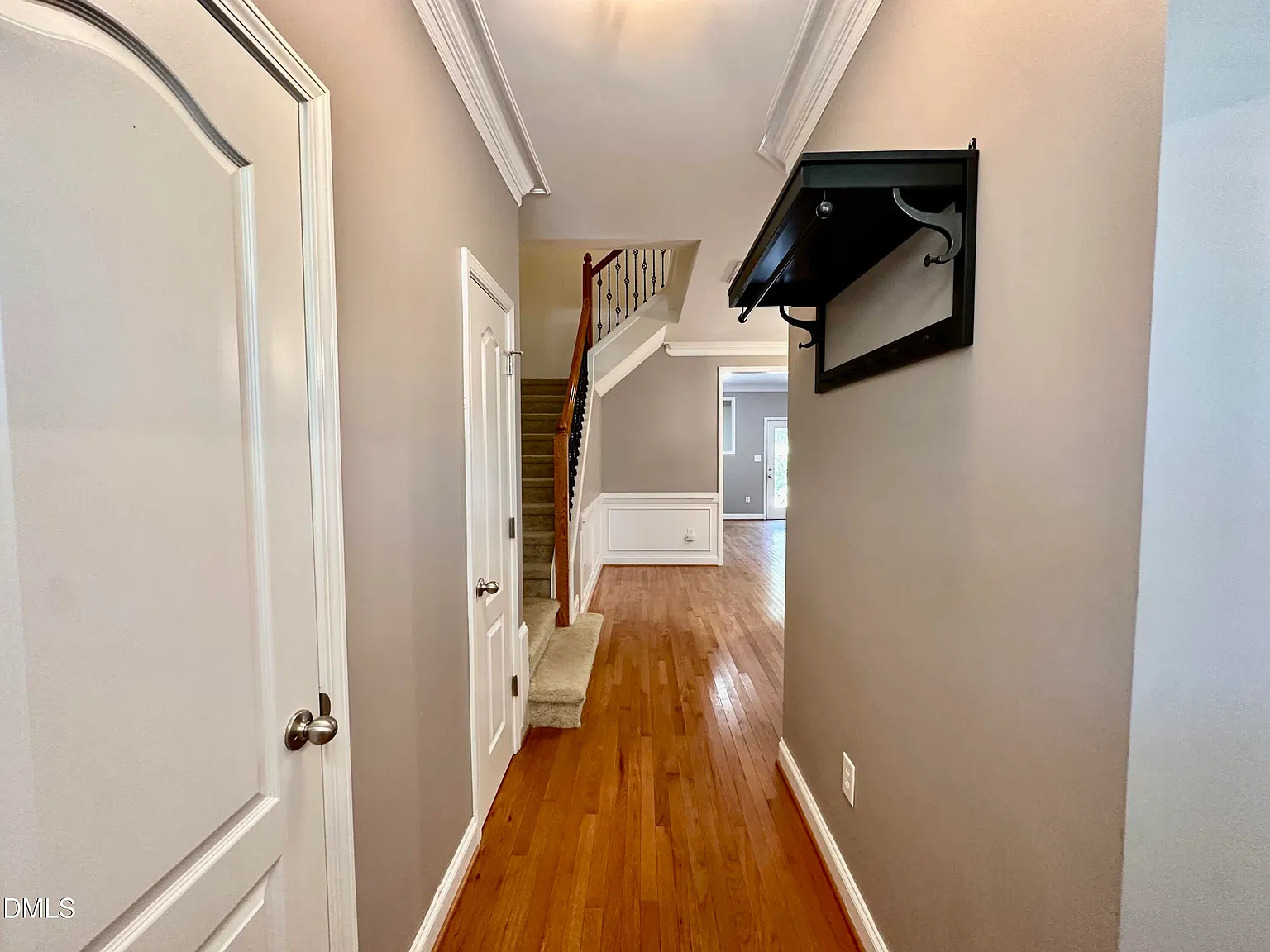 3 bed, 2.5 bath, 1470 sqft, $1,775 — Photo 3