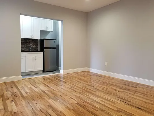 Rented by Bruma Realty LLC | media 9