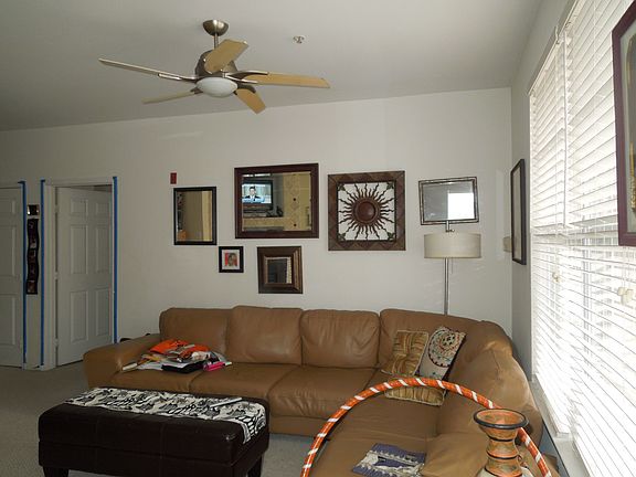 4th image of 15613 Everglade Ln #G204
