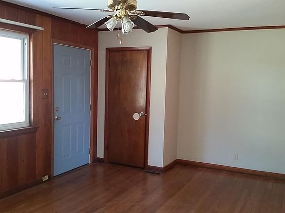 2nd image of 376 NE Hiawassee Ave