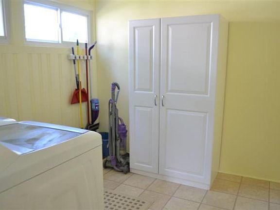 full laundry room