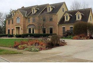 565 Laurel Ridge Dr, Columbus, OH 43230