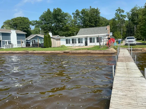 228 Mallard Ave, Houghton Lake, MI 48629