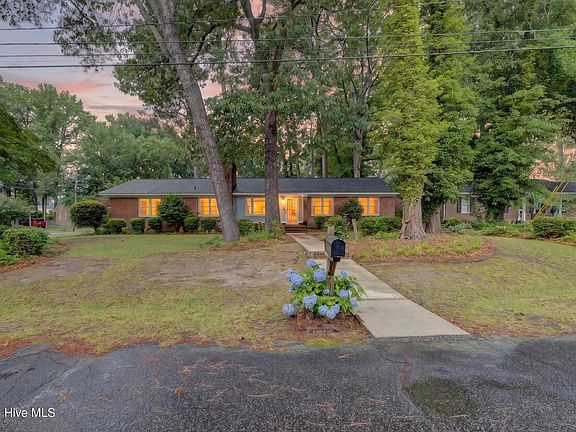 2nd image of 202 Hardee Circle