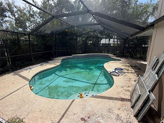 3rd image of 4601 FARMHOUSE DRIVE