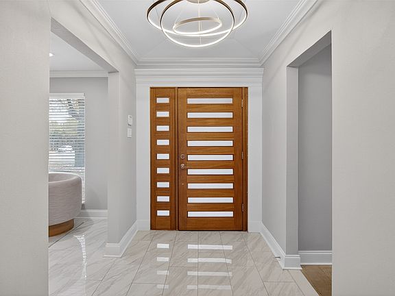 3rd image of 7631 Meadow Rd