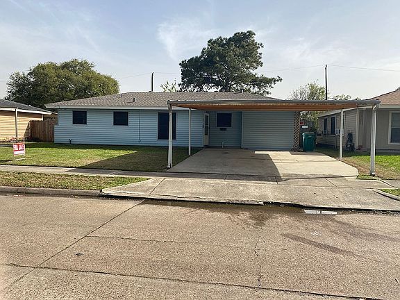 Spacious carport