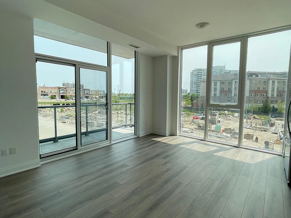 10 Gatineau Dr #201