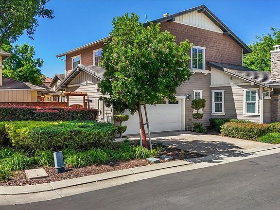 3rd image of 474 N Orinda Ct