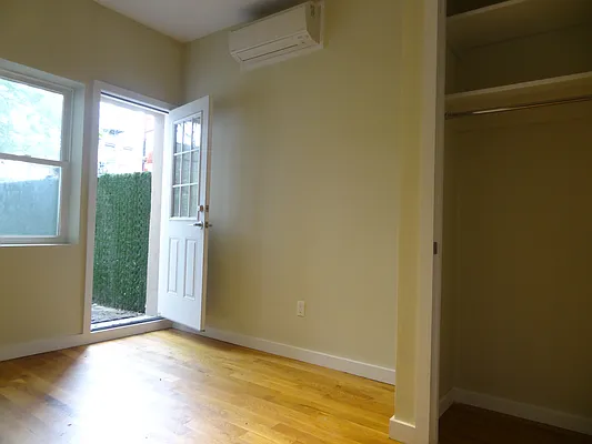 Rented by Miron Realty Group | media 21