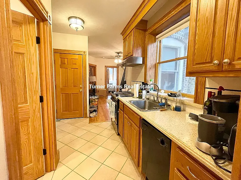 18 S Russell St #3 — Photo 11
