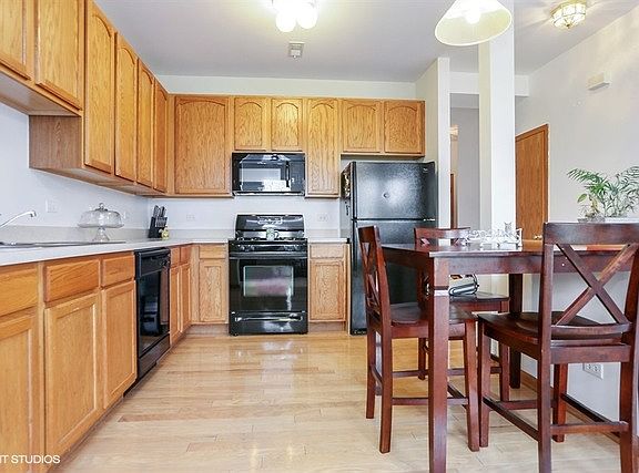 2nd image of 2057 Limestone Ln