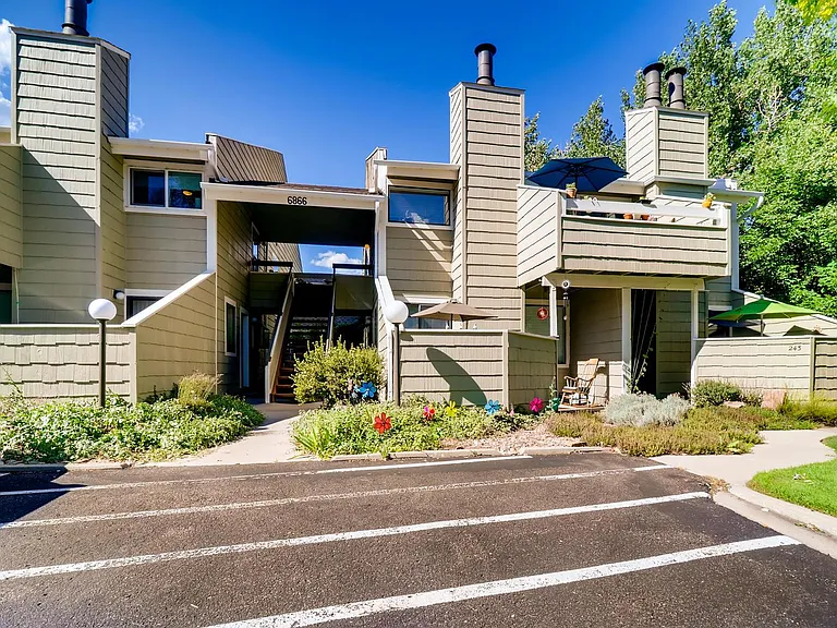 6866 Countryside Ln — Photo 24