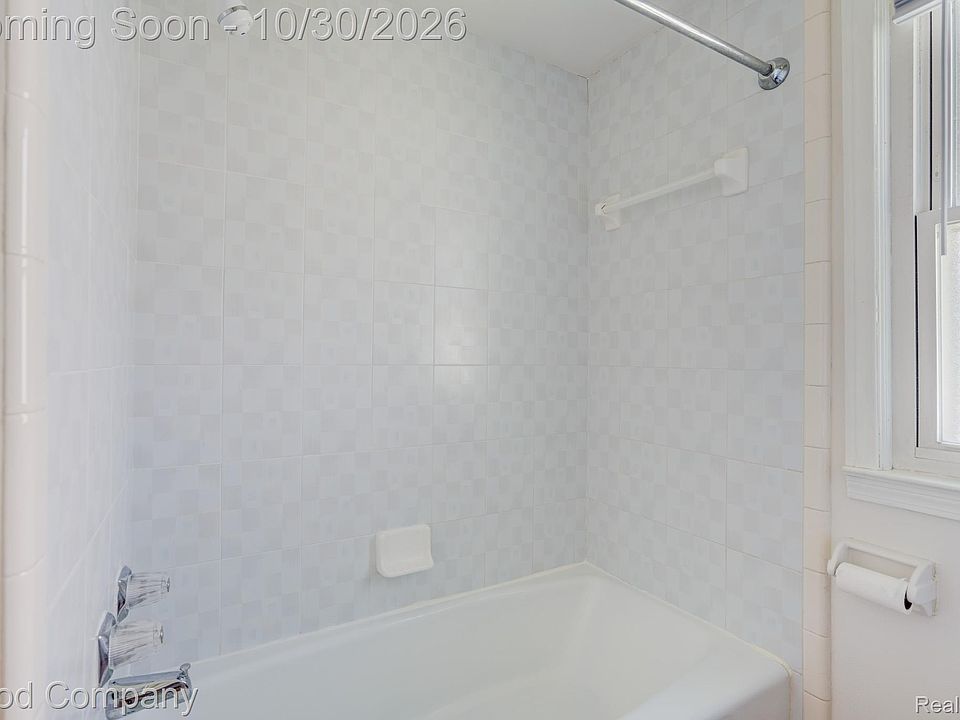 960 Columbia Rd, photo 18
