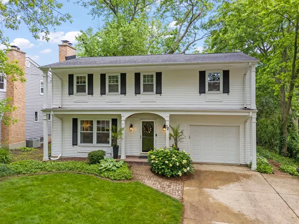72 Forest Ave, Glen Ellyn, IL 60137