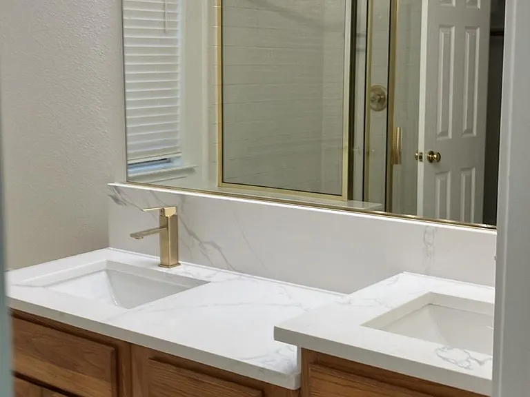 2296 Grandview Dr — Photo 7