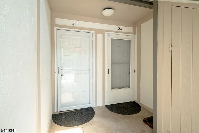 1 bed, 1.5 bath, $3,000 — Photo 3
