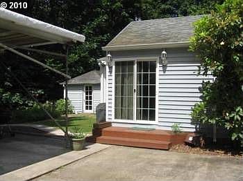 2nd image of 2504 Linda Ln