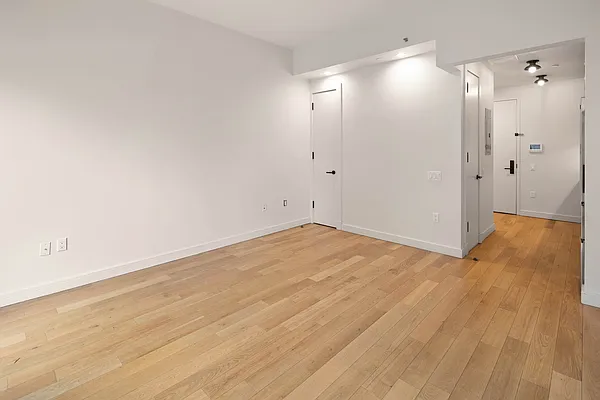 Rented by Artur Gutman, LREB | media 6