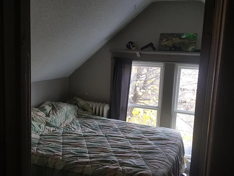 915 N 7th Ave E — Photo 16
