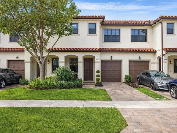 4660 Silver Saw Ln, Lake Worth, FL 33463